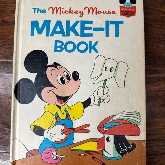 The Mickey Mouse Make-It Book - Picture 2 of 7